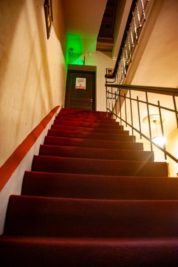 Istanbul Irish Hotel Exterior photo