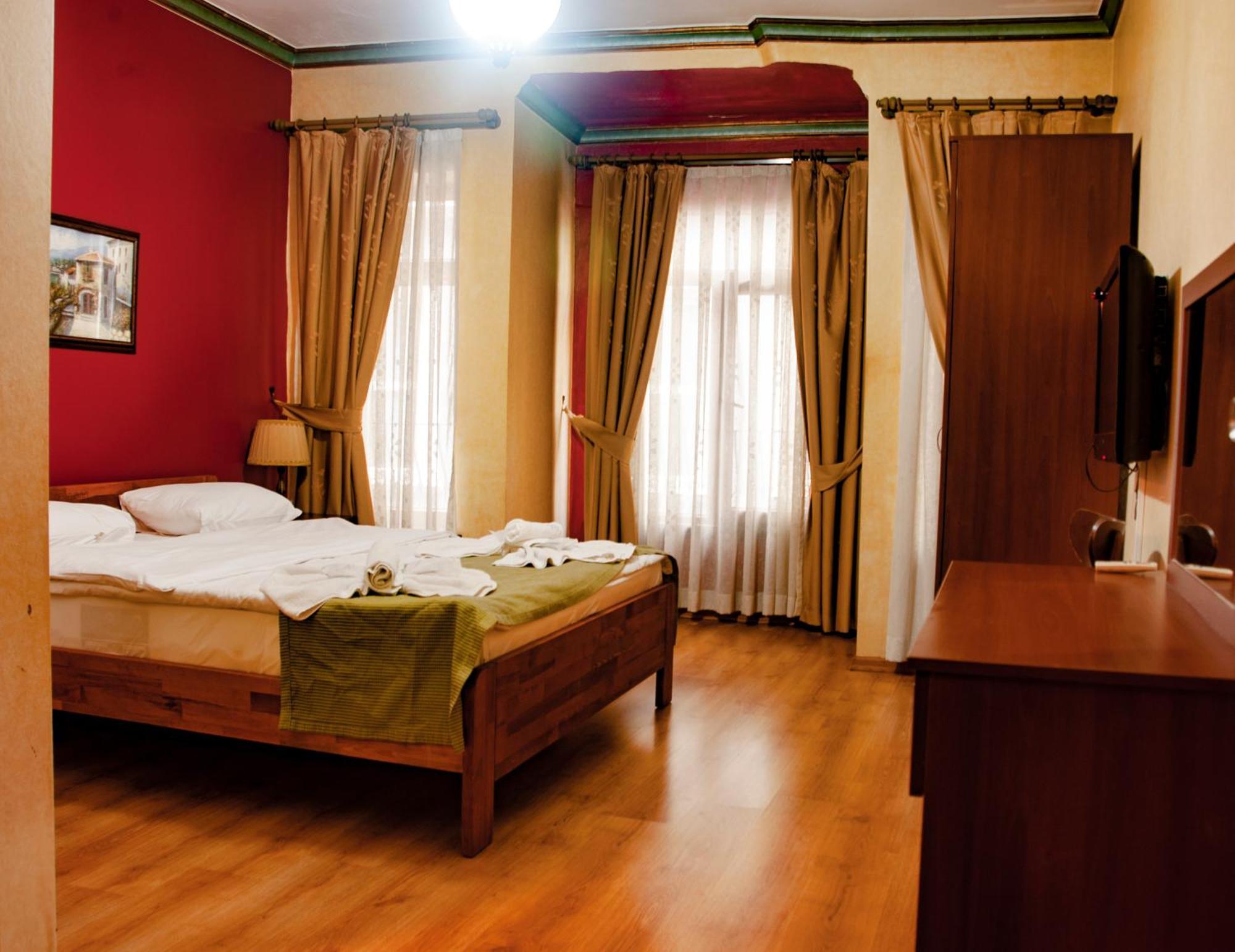 Istanbul Irish Hotel Exterior photo