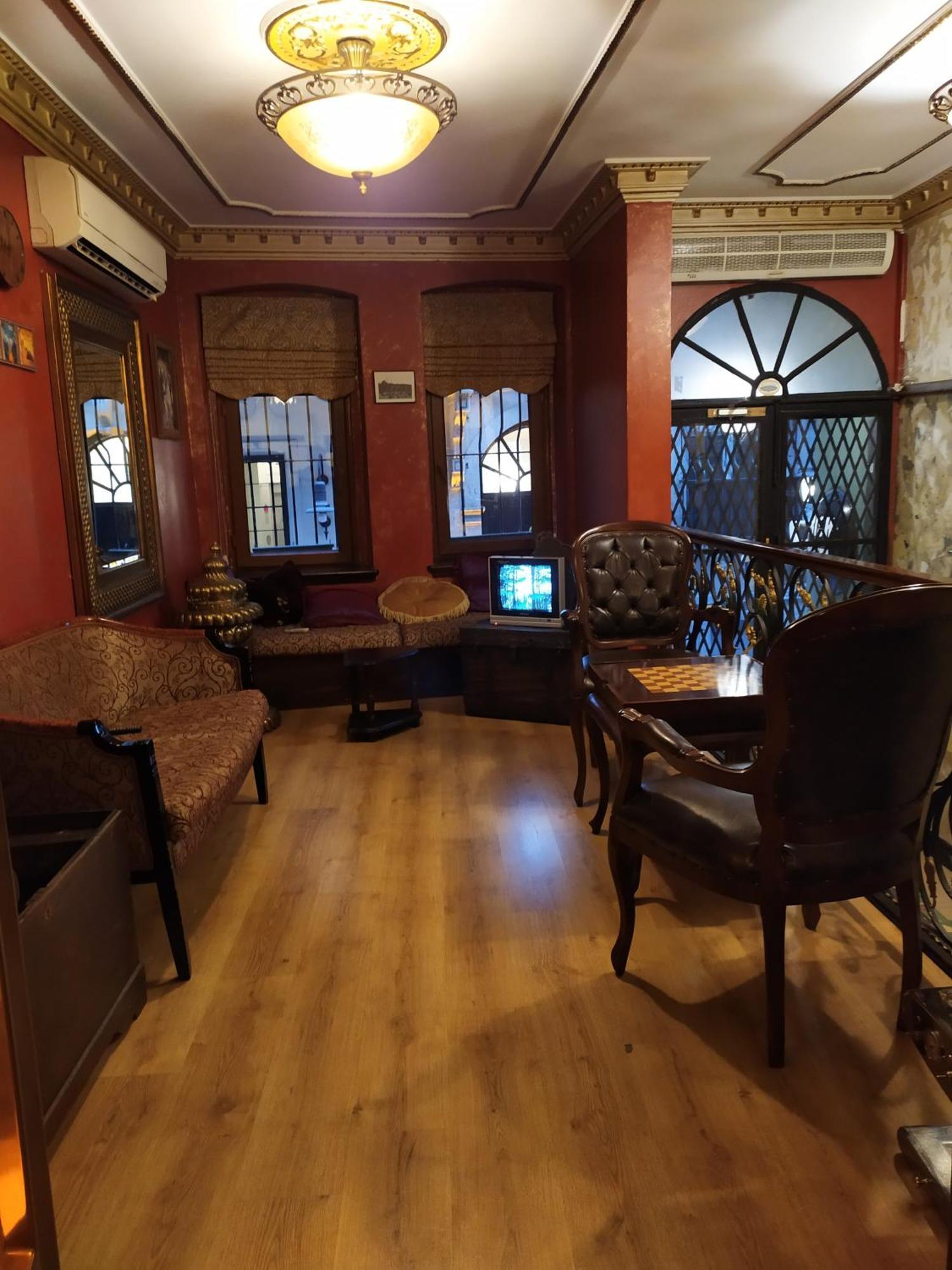 Istanbul Irish Hotel Exterior photo